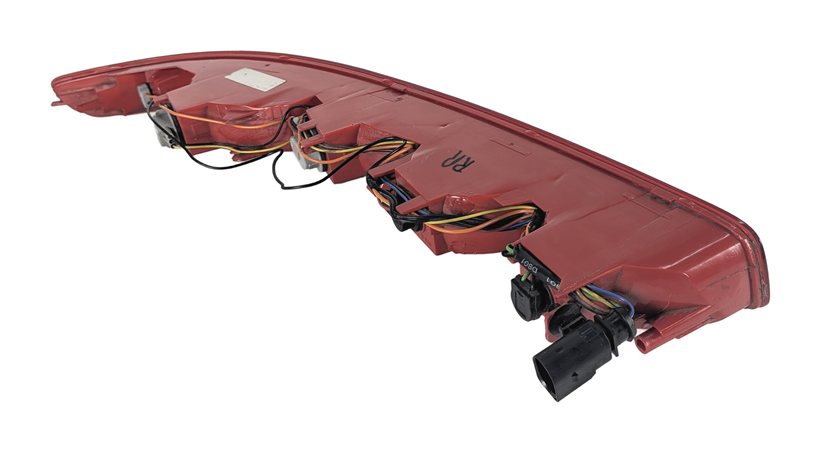 Thumbnail 4: 2007-2015 AUDI Q7 (4L) REAR RIGHT PASSENGER BUMPER LOWER TAILLIGHT LIGHT LAMP