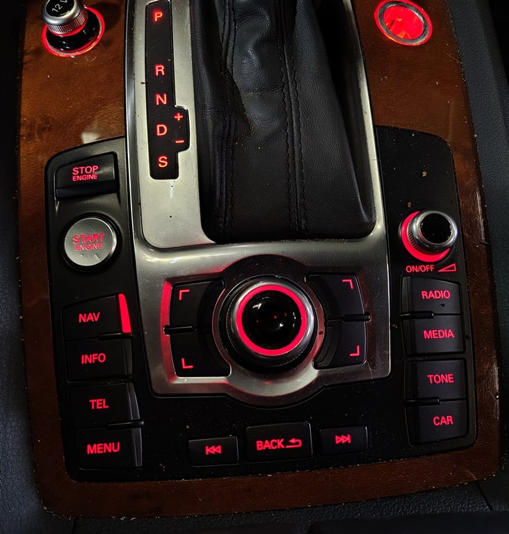 Thumbnail 2: 2012-2015 AUDI Q7 (4L) FRONT CENTER CONSOLE MMI MEDIA NAVIGATION CONTROL SWITCH