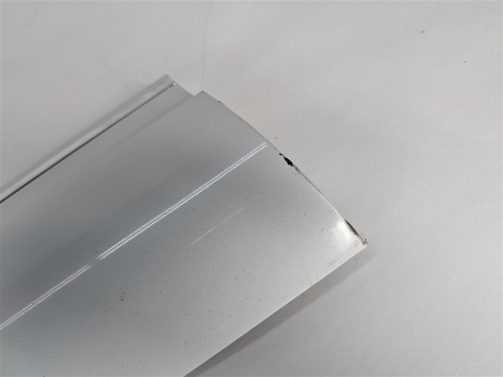 Thumbnail 11: 10-15 AUDI Q7 FRONT LEFT DRIVER LOWER DOOR TRIM MOULDING (w/out SLINE) (White)
