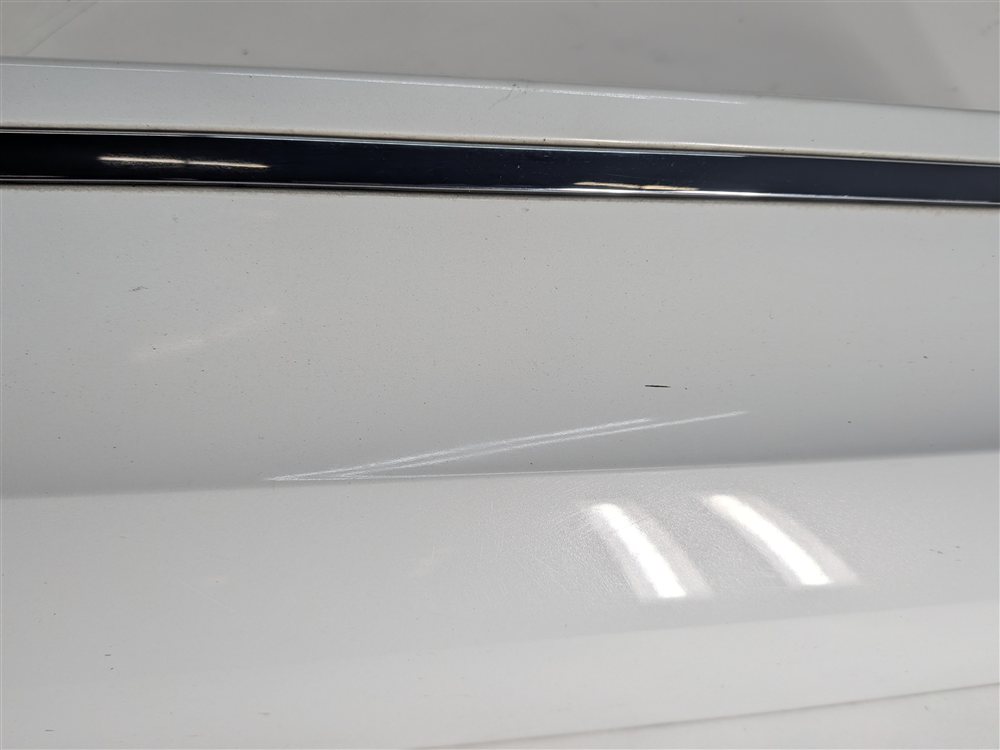 Thumbnail 10: 2010-2015 AUDI Q7 REAR RIGHT LOWER DOOR TRIM MOULDING (w/out SLINE) (White)