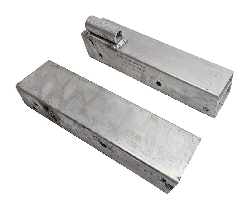 09-17 AUDI Q5 SQ5 (B8) REAR BUMPER CRASH IMPACT REINCFORCEMENT BAR BRACKET SET/2