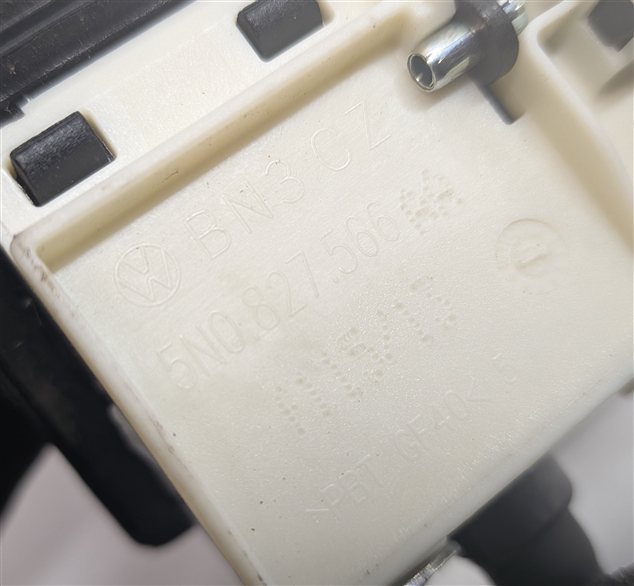 Thumbnail 6: 08-17 AUDI A3 S3 A4 S4 A5 S5 A7 Q5 (B8 8K 8T 8R 8V) REAR TRUNK HANDLE w/ CAMERA