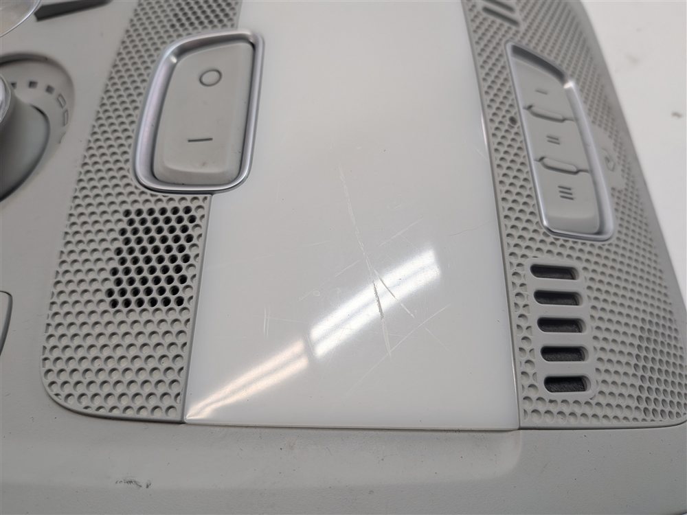 Thumbnail 7: 2013 AUDI Q5 (B8 8R) FRONT ROOF DOME COURTESY LIGHT (Grey)