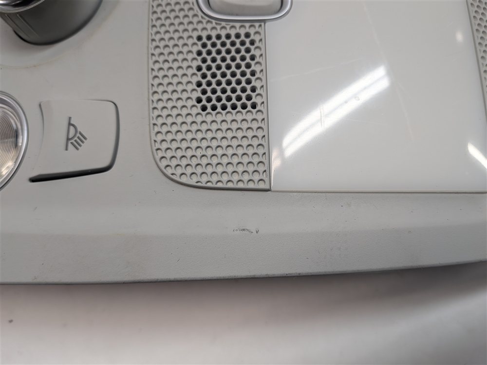 Thumbnail 8: 2013 AUDI Q5 (B8 8R) FRONT ROOF DOME COURTESY LIGHT (Grey)