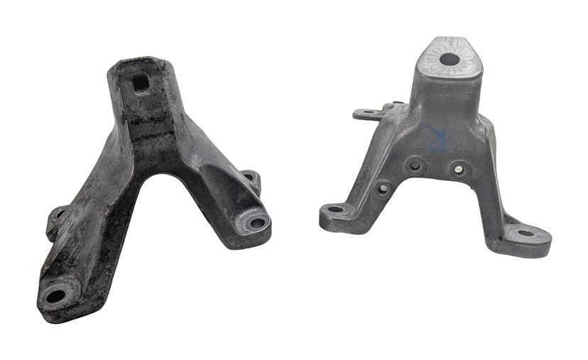 Thumbnail 2: 2013 AUDI Q5 (B8 8R) 3.0L SUPER (CTUC) ENGINE LEFT/RIGHT MOUNT BRACKET SET/2