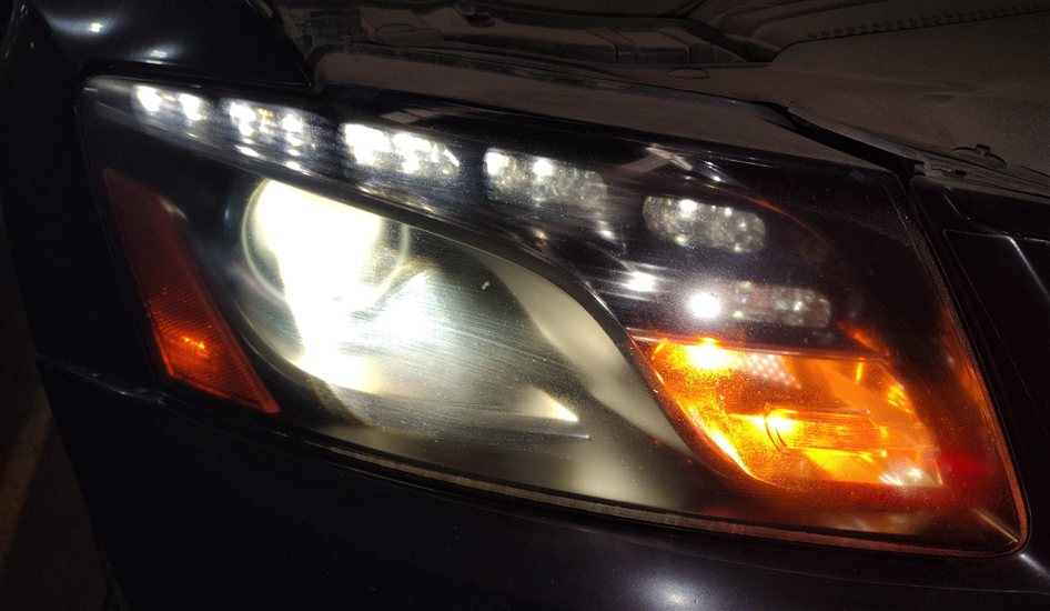 Thumbnail 2: 2009-2012 AUDI Q5 (8R) RIGHT PASSENGER HID XENON HEADLIGHT LIGHT LAMP (NON AFS)