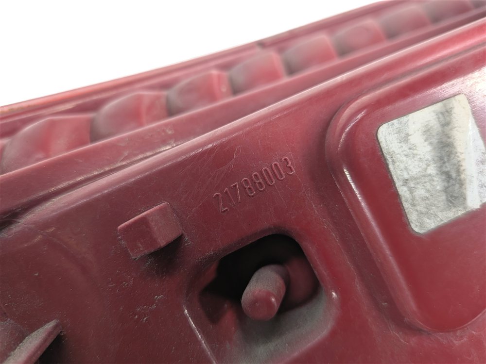 Thumbnail 8: 2009-2012 AUDI Q5 (8R) RIGHT PASSENGER REAR TRUNK TAILLIGHT BRAKE LIGHT LAMP