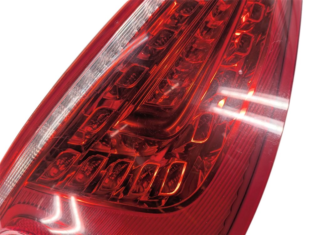 Thumbnail 10: 2009-2012 AUDI Q5 (8R) LEFT DRIVER REAR TRUNK TAILLIGHT BRAKE LIGHT LAMP