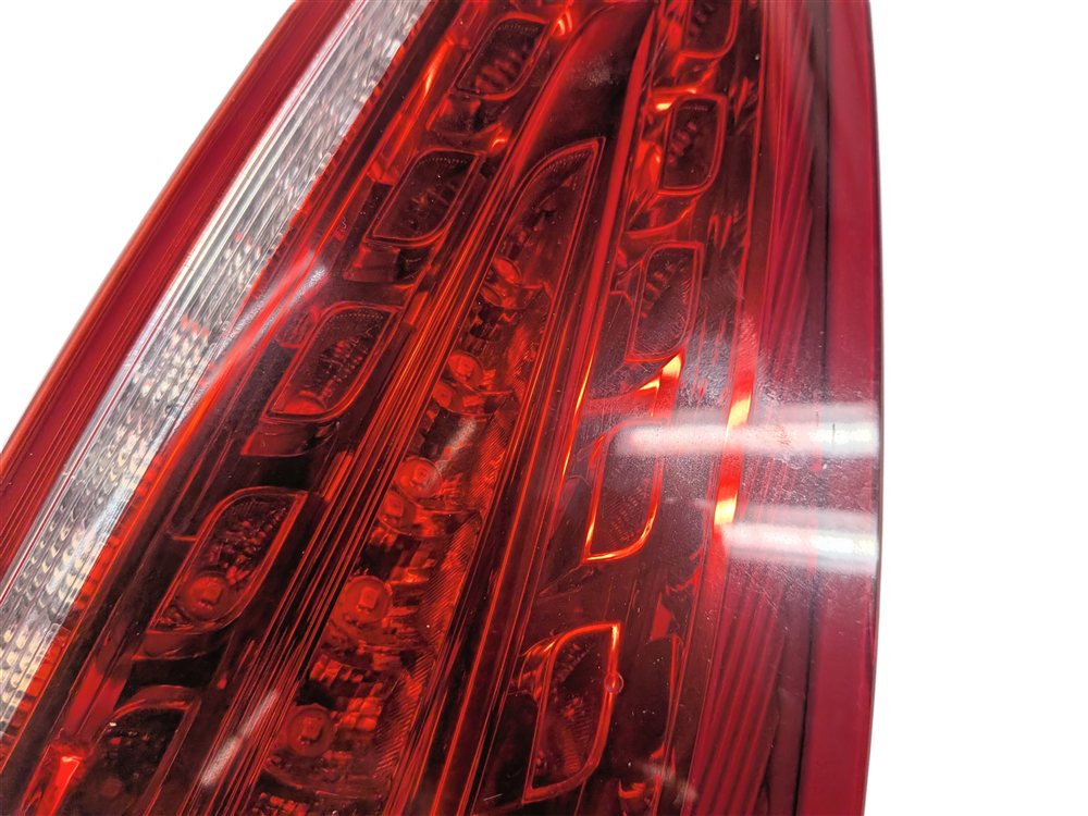 Thumbnail 11: 2009-2012 AUDI Q5 (8R) LEFT DRIVER REAR TRUNK TAILLIGHT BRAKE LIGHT LAMP
