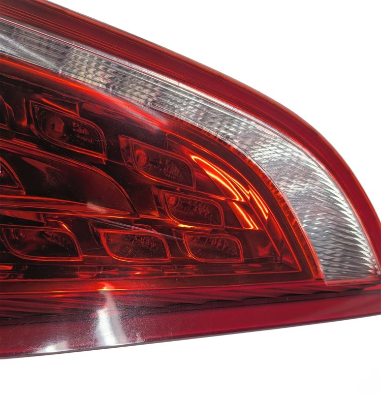 Thumbnail 12: 2009-2012 AUDI Q5 (8R) LEFT DRIVER REAR TRUNK TAILLIGHT BRAKE LIGHT LAMP