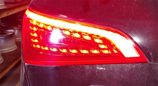 Thumbnail 2: 2009-2012 AUDI Q5 (8R) LEFT DRIVER REAR TRUNK TAILLIGHT BRAKE LIGHT LAMP