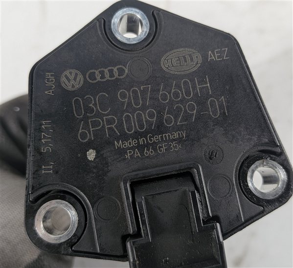 Thumbnail 5: 2011 AUDI Q5 (B8 8R) 3.2L (CALB) ENGINE OIL LEVEL SENSOR SENDER SWITCH