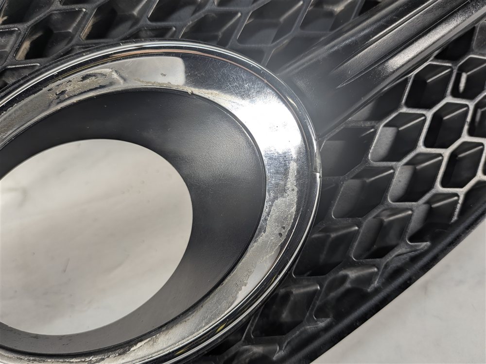 Thumbnail 9: 2009-2012 AUDI Q5 (B8 8R) LEFT FRONT DRIVER FOGLIGHT FOG LIGHT GRILLE TRIM