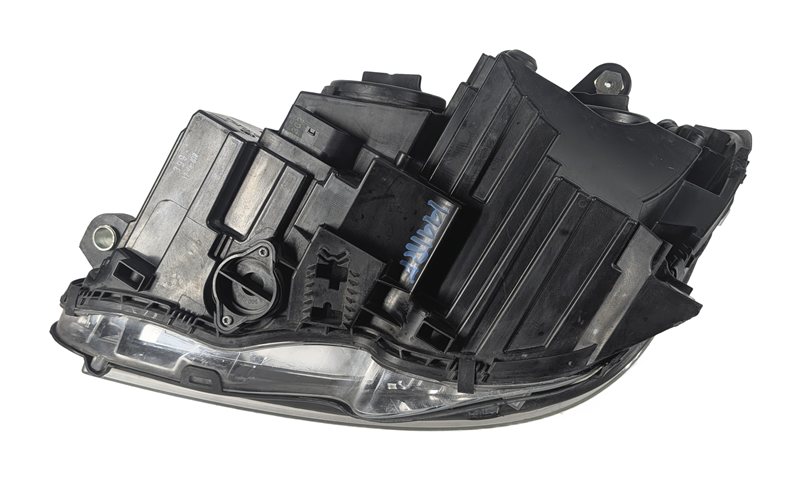 Thumbnail 4: 2012-2015 MERCEDES BENZ C250 C300 C350 (W204) RIGHT PASSENGER HALOGEN HEADLIGHT