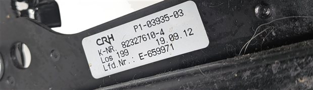 Thumbnail 7: 08-14 MB C230 C250 C300 C63 (W204) RIGHT FRONT PASSENGER SEAT TRACK w/ MOTORS