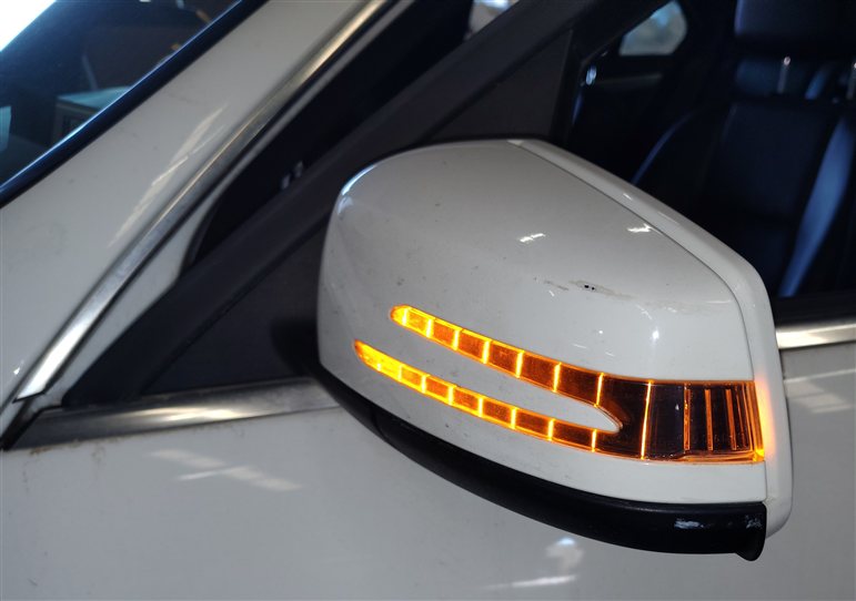 Thumbnail 2: 2012-2015 MERCEDES C250 (W204) LEFT HEATED MEMORY AUTODIM DOOR MIRROR (White)