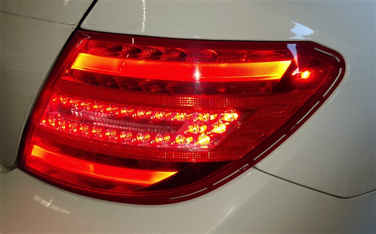Thumbnail 2: 12-15 MERCEDES BENZ C250 C300 C350 (W204) RIGHT PASSENGER TAILLIGHT BRAKE LIGHT