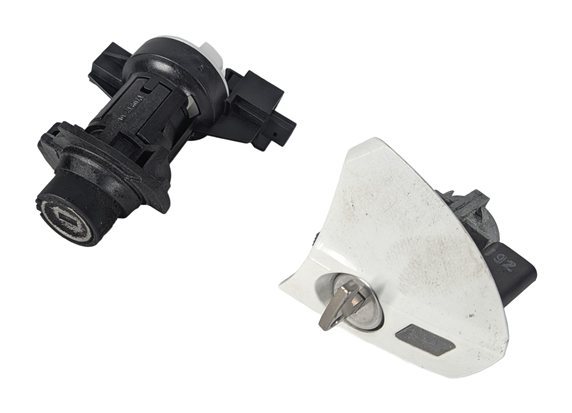 2013 MERCEDES C250 (W204) REAR TRUNK LID LOCK CYLINDER LATCH ACTUATOR SET w/KEY