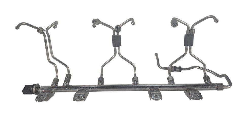 Thumbnail 3: 2011 BMW 535i F10 3.0L N55 ENGINE HIGH PRESSURE FUEL RAIL w/ SENSOR