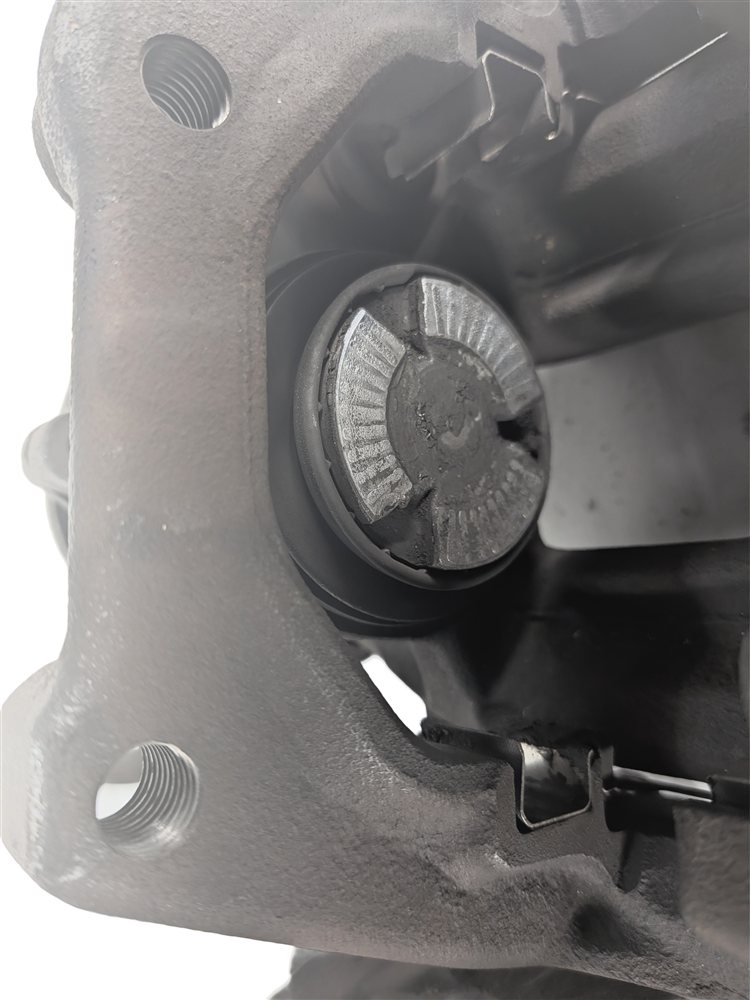 Thumbnail 6: 2011-2019 BMW 535i 550i 640i 650i (F06 F10) REAR LEFT & RIGHT BRAKE CALIPER SET