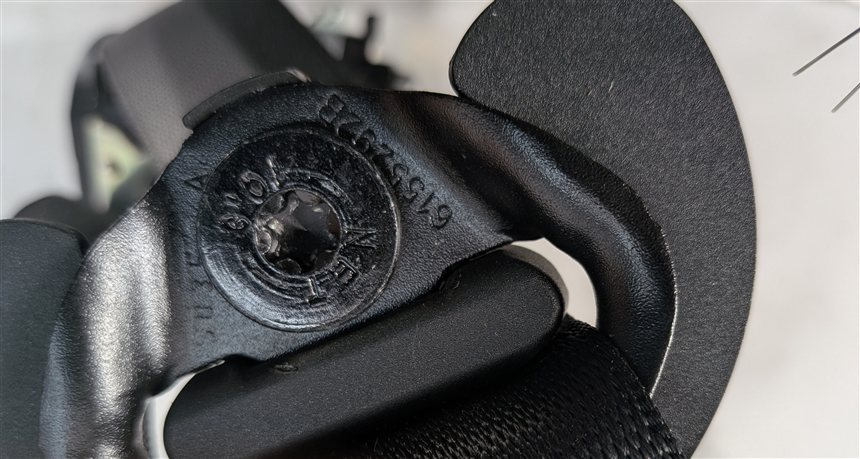 Thumbnail 6: 11-16 BMW 528i 535i 550i M5 (F10) FRONT RIGHT SEATBELT RETRACTOR (Black)