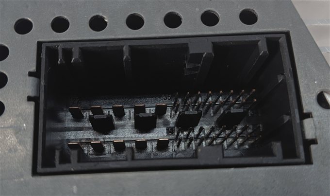 Thumbnail 7: 11-13 BMW 528i 535i 550i (F10) RADIO STEREO AUDIO AMP AMPLIFIER (HARMAN BECKER)