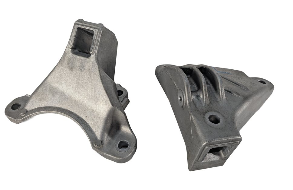 2011 BMW 535i F10 3.0L N55 LEFT/RIGHT ENGINE MOUNT SUPPORT BRACKET SET/2