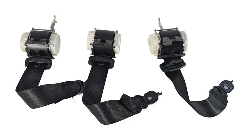Thumbnail 4: 2011 BMW 535i (F10) REAR SEATBELT RETRACTOR SET/3 (Black)
