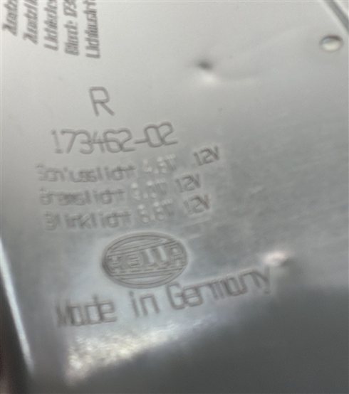 Thumbnail 5: 11-13 BMW 528i 535i 550i M5 (F10) REAR RIGHT PASSENGER OUTER TAILLIGHT LAMP
