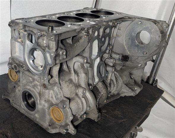 Thumbnail 3: 14-18 BMW 328i X3 (F25 F30) 2.0L MOTOR N47T DIESEL ENGINE BARE CYLINDER BLOCK