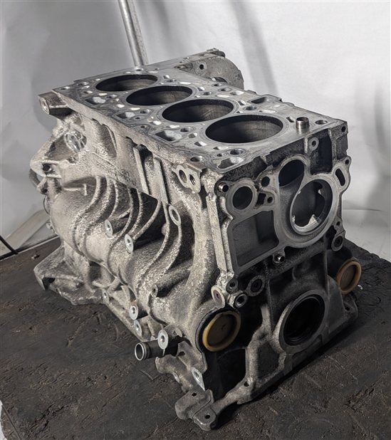 Thumbnail 4: 14-18 BMW 328i X3 (F25 F30) 2.0L MOTOR N47T DIESEL ENGINE BARE CYLINDER BLOCK
