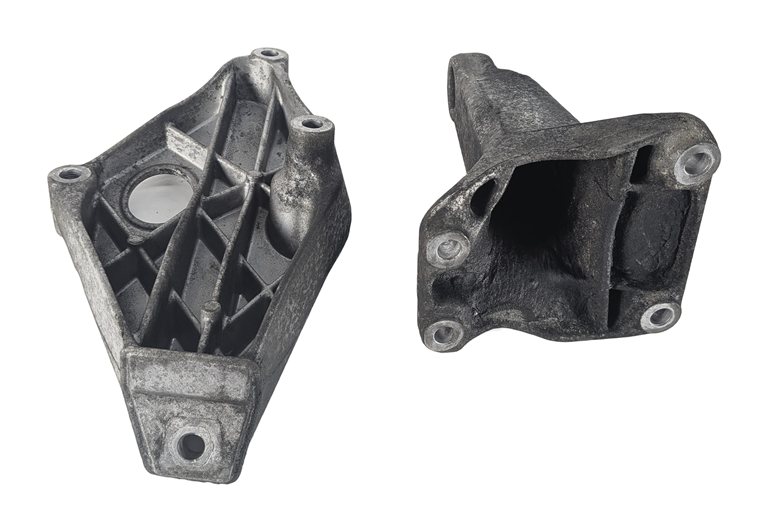 Thumbnail 4: 2014 BMW 328D WAGON F31 2.0L N47T LEFT/RIGHT ENGINE MOTOR MOUNT BRACKET SET/2