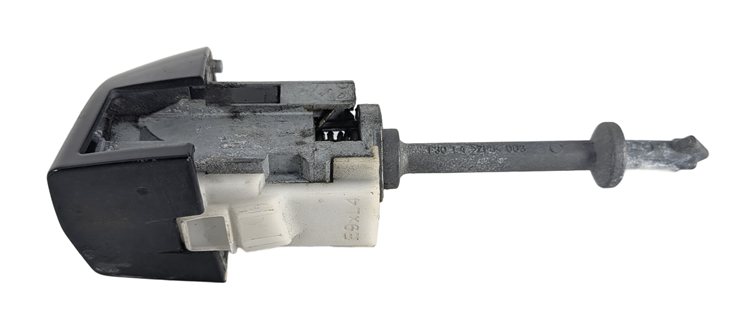 Thumbnail 5: 2014 BMW 328D WAGON (F31) FRONT LEFT DRIVER DOOR LOCK CYLINDER w/ KEY (Blue)