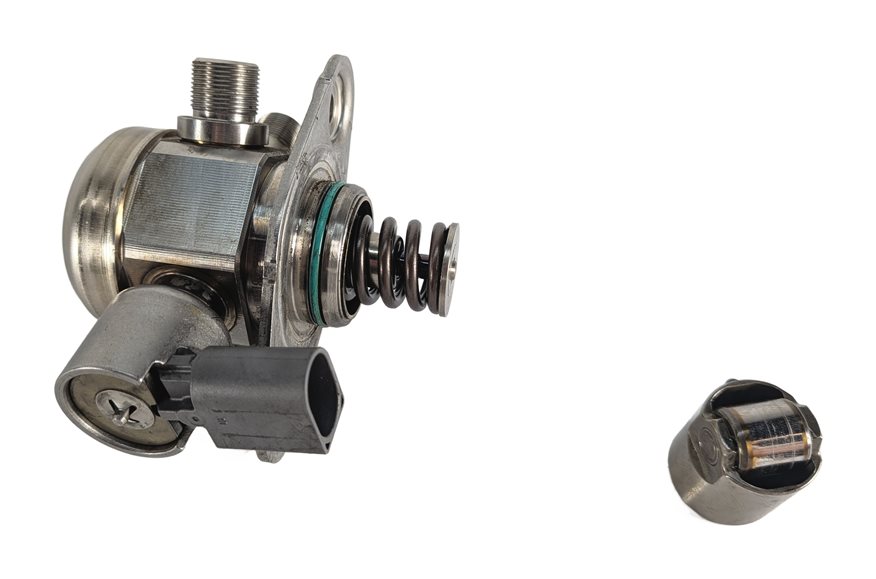 Thumbnail 2: 12-18 MERCEDES C E GLE GLK ML (W204 W207 W212 W166) M276 HIGH PRESSURE FUEL PUMP