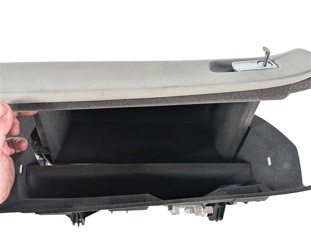 Thumbnail 4: 12-19 MERCEDES GL GLS ML GLE CLASS W166 X166 FRONT GLOVE BOX DOOR (Gray)