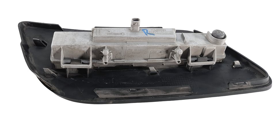 Thumbnail 4: 2012 MERCEDES ML (W166) FRONT RIGHT PASSENGER DRL FOGLIGHT LIGHT LAMP w/ TRIM