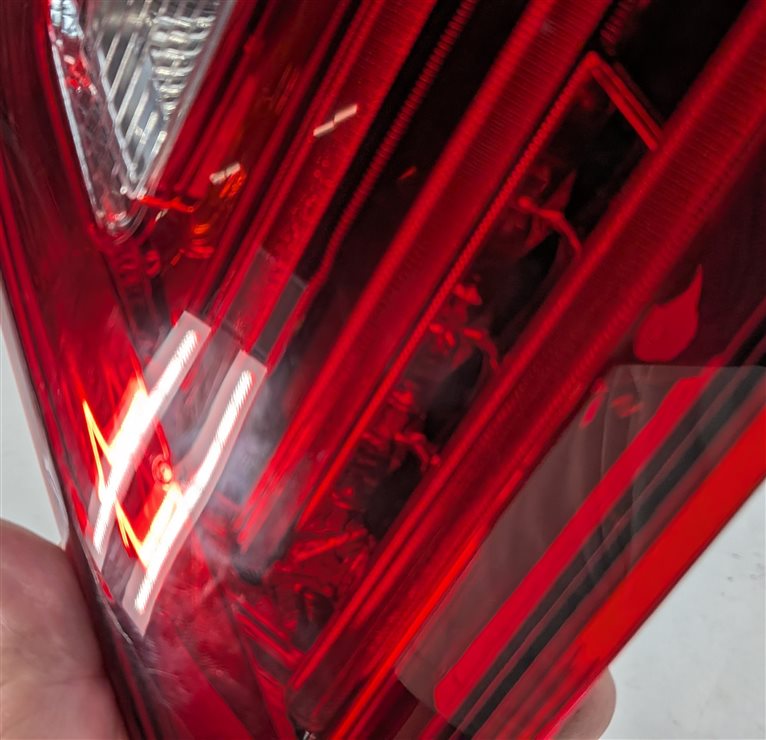 Thumbnail 8: 12-15 MERCEDES ML CLASS (W166) RIGHT PASSENGER REAR INNER TAILLIGHT LIGHT LAMP