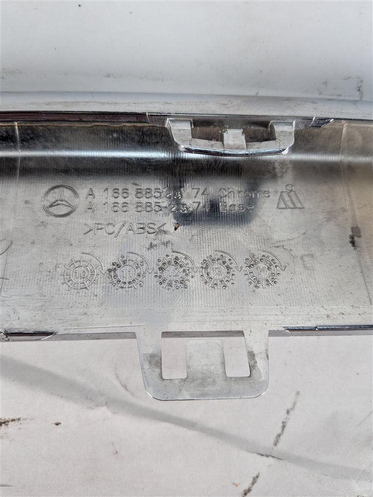 Thumbnail 5: 2012 MERCEDES ML350 (W166) REAR LOWER BUMPER CHROME MOLDING TRIM