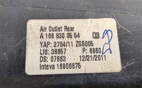 Thumbnail 6: 2012 MERCEDES ML350 (W166) REAR CENTER CONSOLE HEAT AIR AC VENT (Black)
