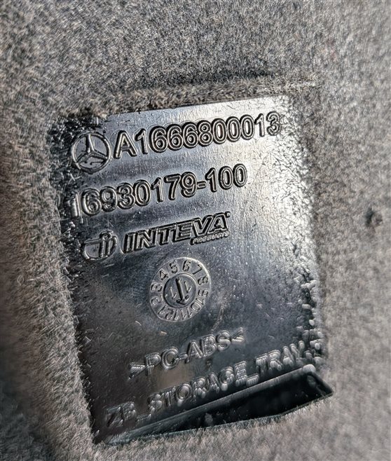 Thumbnail 13: 2012 MERCEDES ML350 ML550 ML63 (W166) CENTER CONSOLE ARMREST COMPARTMENT (Gray)