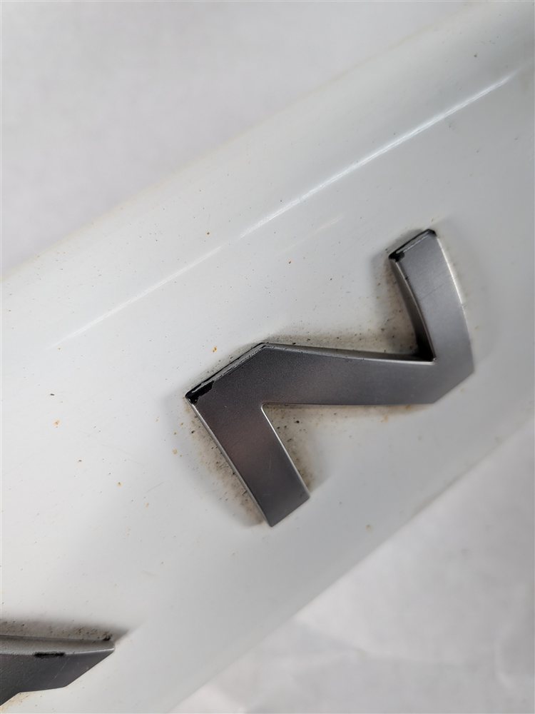 Thumbnail 9: 2011 RANGE ROVER SPORT L320 REAR TAILGATE LOWER TRIM MOULDING w/ LETTERS (White)