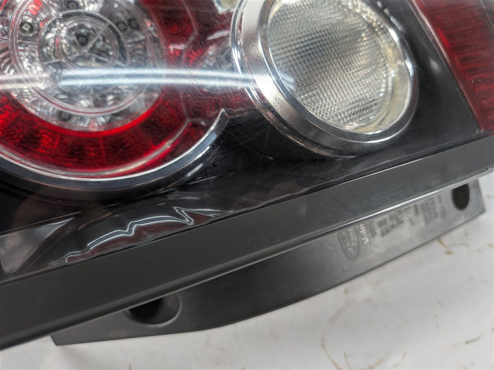Thumbnail 11: 2010-2011 RANGE ROVER SPORT (L320) RIGHT PASSENGER TAILLIGHT BRAKE LIGHT LAMP