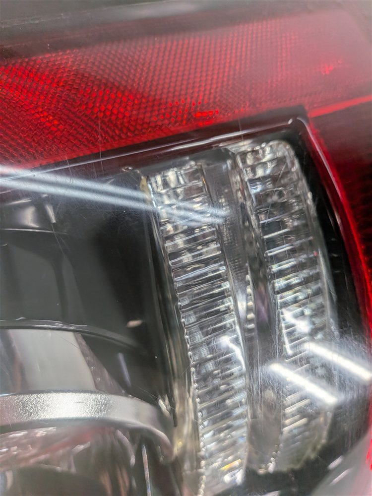 Thumbnail 9: 2010-2011 RANGE ROVER SPORT (L320) RIGHT PASSENGER TAILLIGHT BRAKE LIGHT LAMP