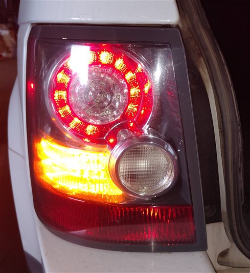 Thumbnail 2: 2010-2011 RANGE ROVER SPORT (L320) LEFT DRIVER TAILLIGHT BRAKE LIGHT LAMP