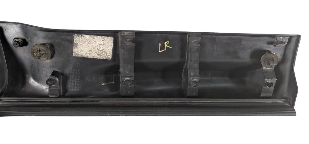 Thumbnail 3: 2011 RANGE ROVER SPORT L320 REAR LEFT DOOR LOWER MOULDING RUNNER TRIM (BLACK)
