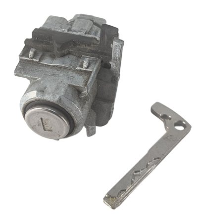 Thumbnail 2: 2016 MERCEDES C450 (W205) FRONT LEFT DRIVER DOOR LOCK CYLINDER SWITCH w/KEY