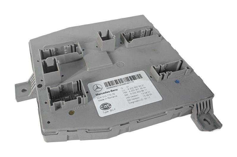 16 MERCEDES C300 GLC300 C63 AMG (W205 X253) FRONT SAM FUSE RELAY CONTROL MODULE 