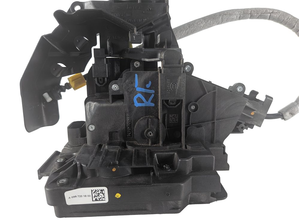 Thumbnail 3: 15-22 MERCEDES C300 C350 C400 C450 E300 E350 E400 E450 RIGHT FRONT DOOR LATCH