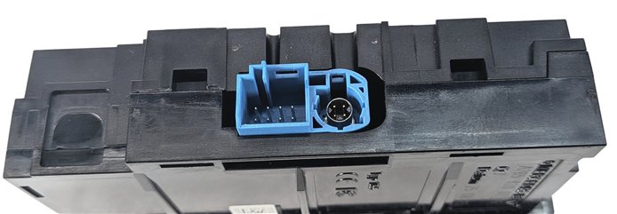Thumbnail 5: 2016 MERCEDES C450 (W205) USB SD CARD MEDIA INTERFACE PORT MODULE