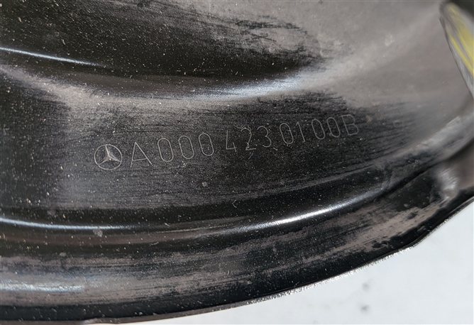 Thumbnail 5: 16-23 MERCEDES C43 C450 W205 REAR LEFT KNUCKLE STUB AXLE w/BEARING